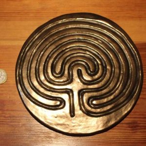 Classical Finger Labyrinth Plaque